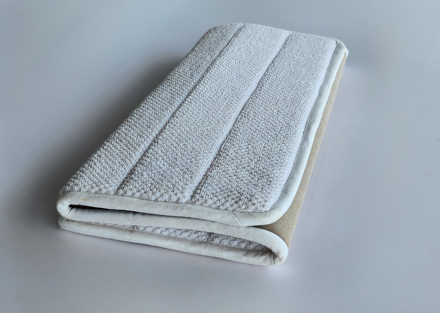 Hawaii Dot Bath Mat
