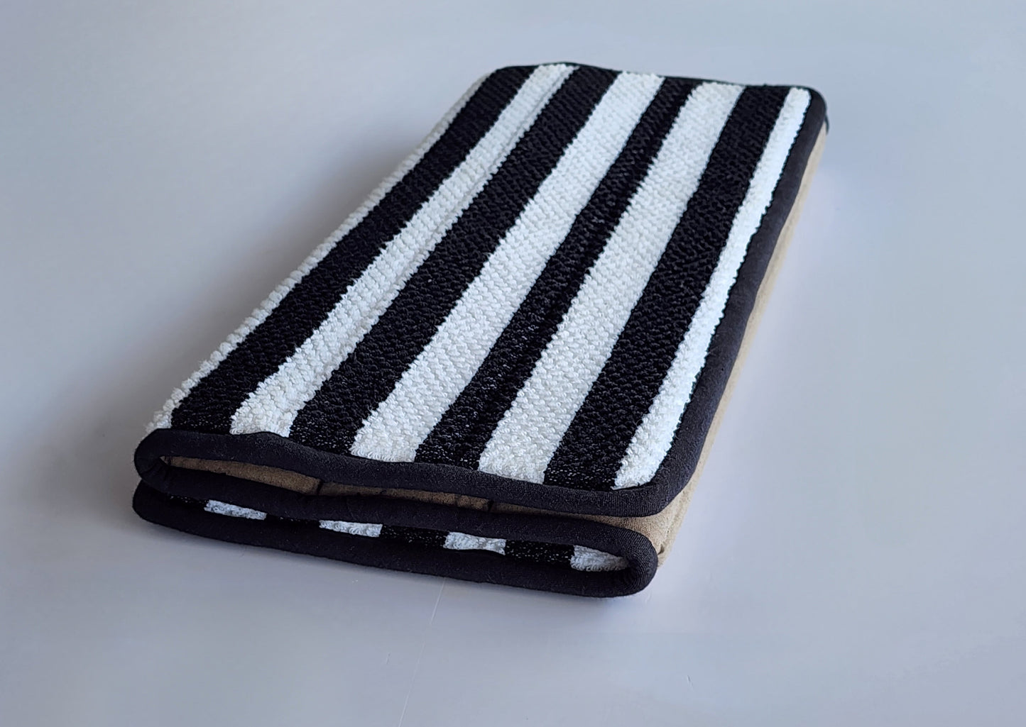Hawaii Dot Bath Mat