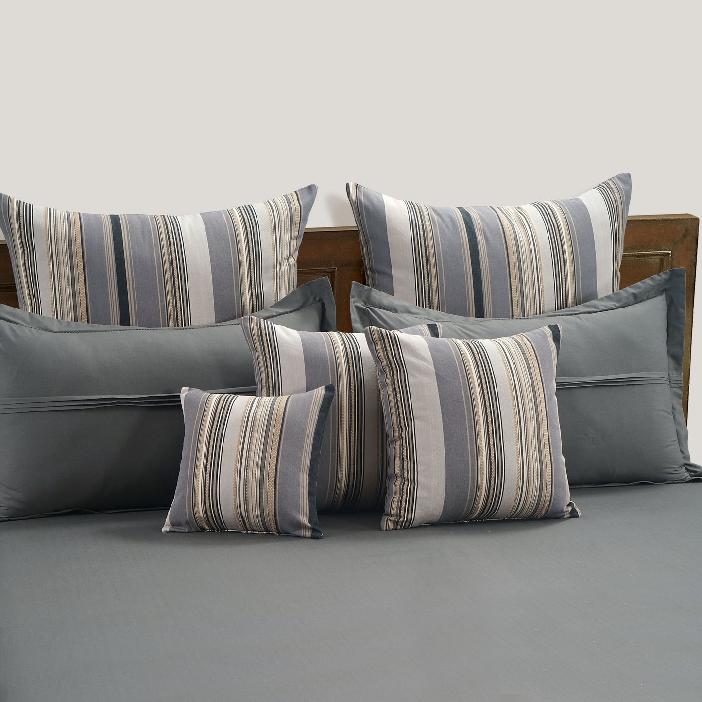 Huckleberry Comforter Set