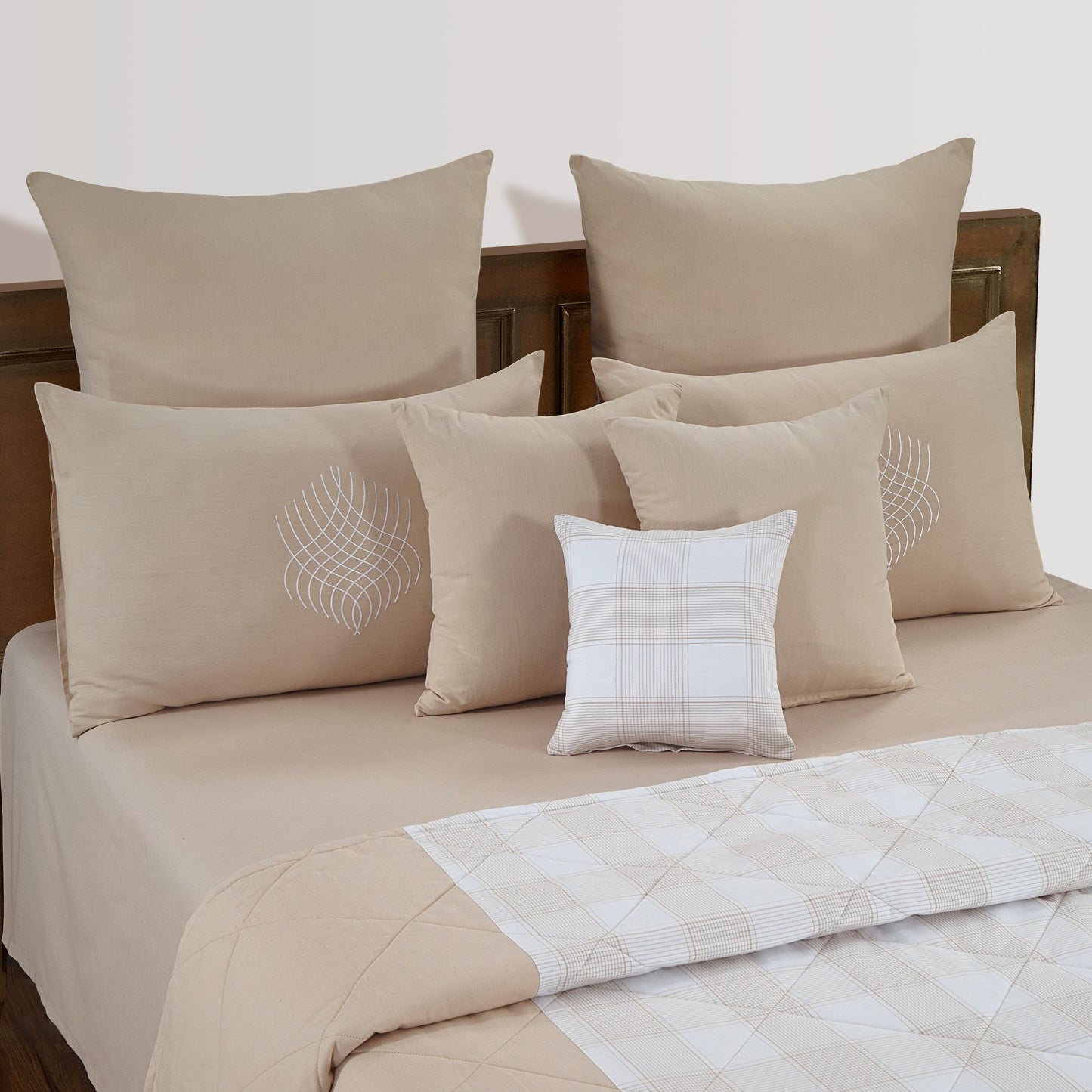 Milan Comforter