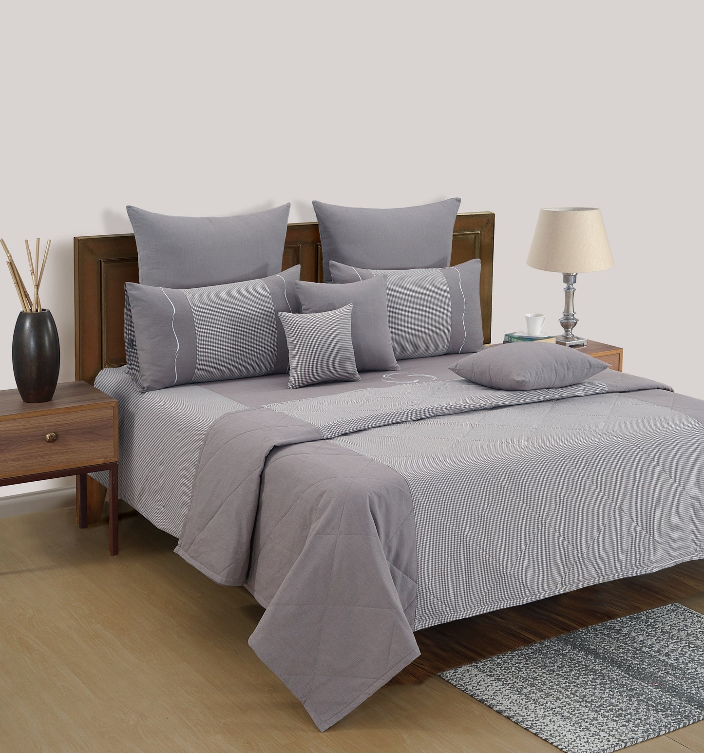 Pincheck Comforter Set