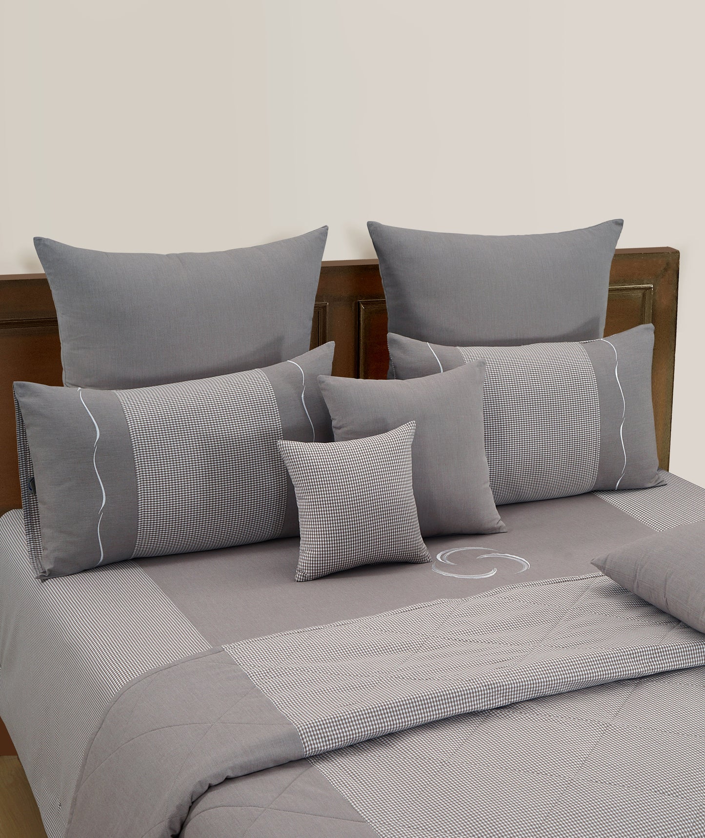 Pincheck Comforter Set