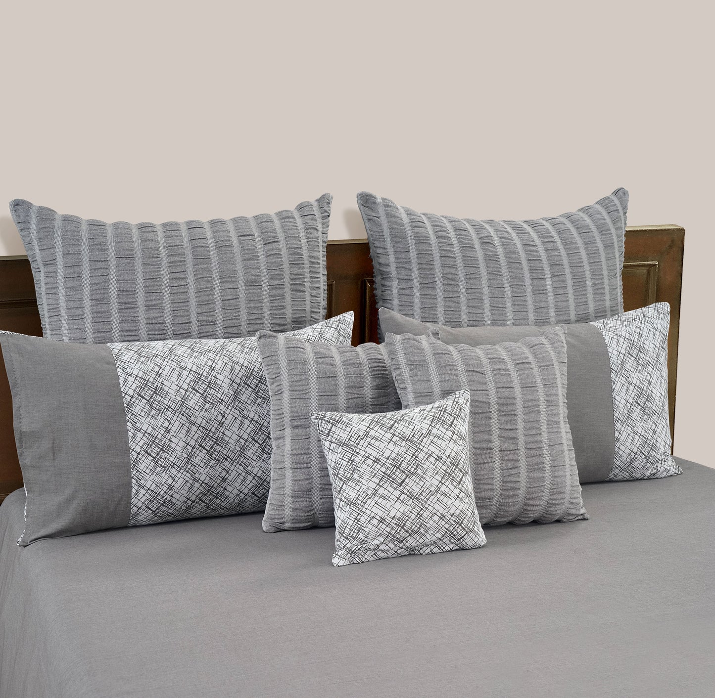 Abstract Comforter Set