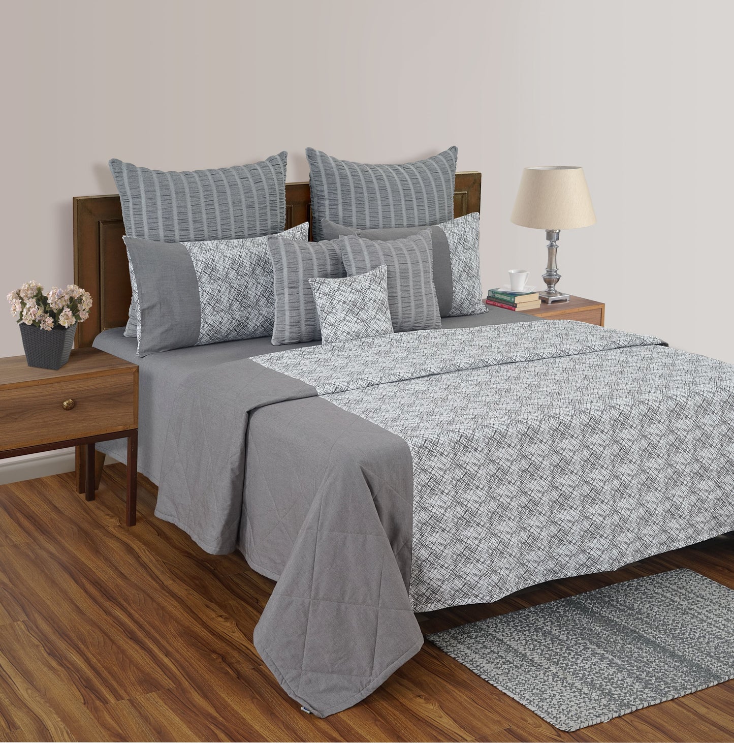 Abstract Comforter Set