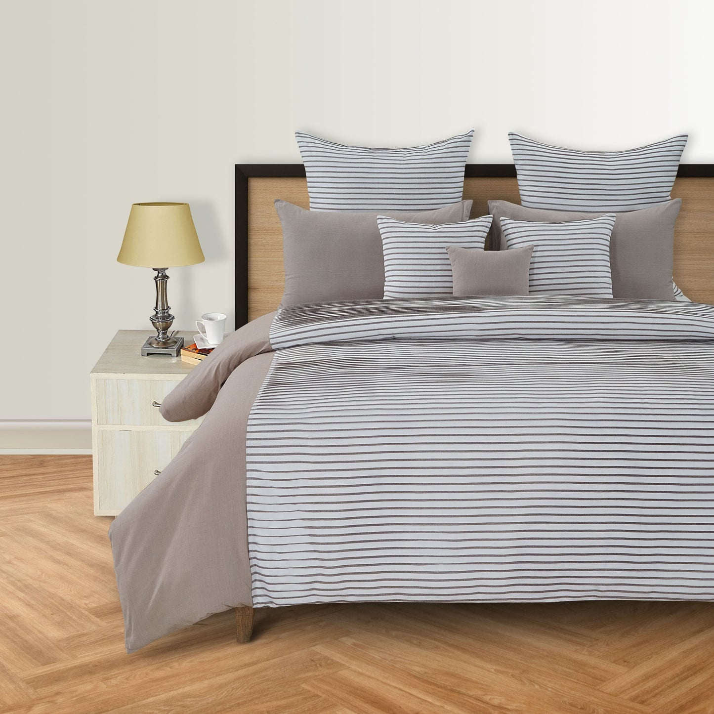 Tuck Bedspread Set